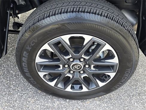 Used 2023 Toyota Tundra Limited image 39