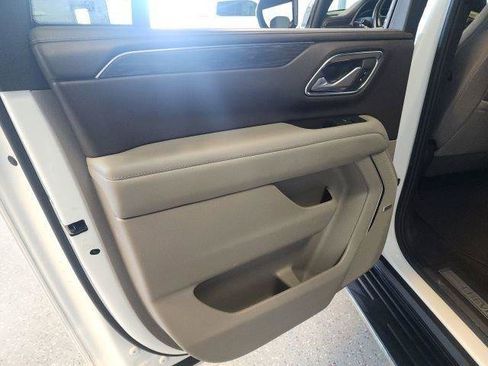 Used 2024 Chevrolet Suburban LT AWD/4WD image 11