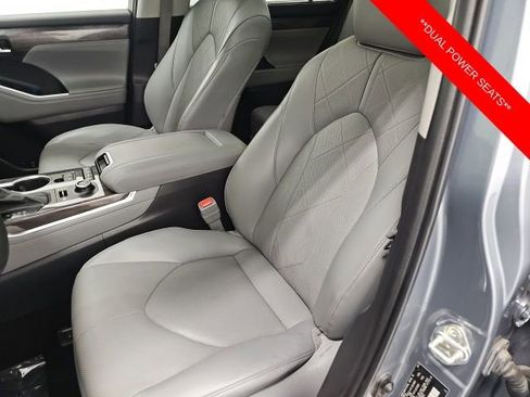 Used 2022 Toyota Highlander Platinum AWD/4WD image 16