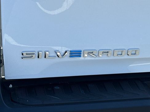 Used 2025 Chevrolet Silverado EV LT AWD/4WD image 13
