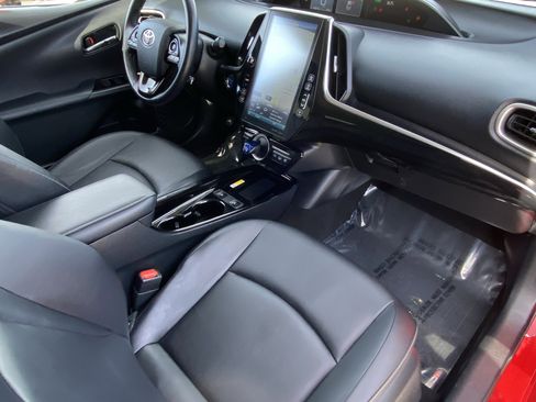 Certified 2022 Toyota Prius Prime XLE image 8