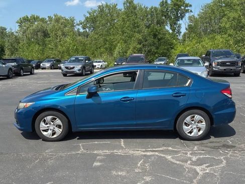 Used 2013 Honda Civic LX image 3