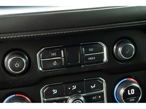 Used 2021 Chevrolet Tahoe Z71 AWD/4WD image 27