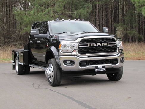 Used 2024 RAM 4500 SLT w/ Quick Order Package 2YG SLT image 8