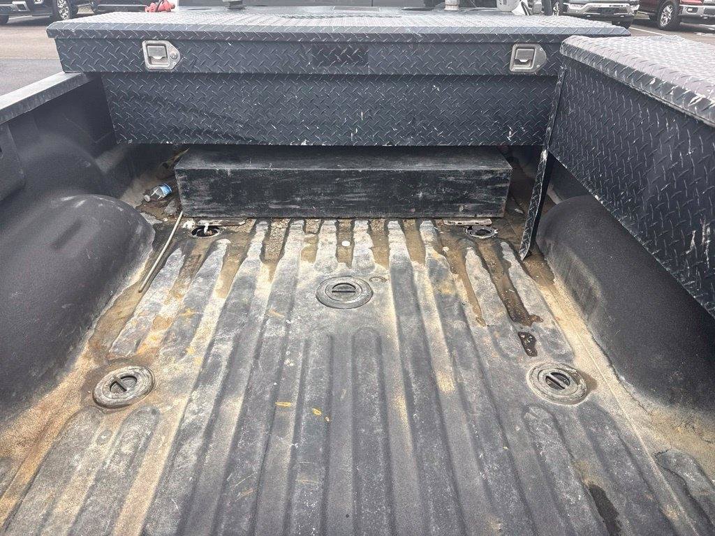 Used 2024 RAM 3500 Tradesman w/ Chrome Appearance Group AWD/4WD image 14