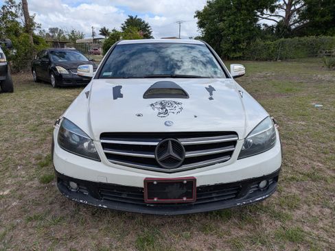 Used 2008 Mercedes-Benz C 300 Sedan image 9