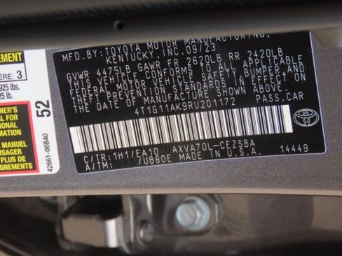 Used 2024 Toyota Camry SE FWD image 28