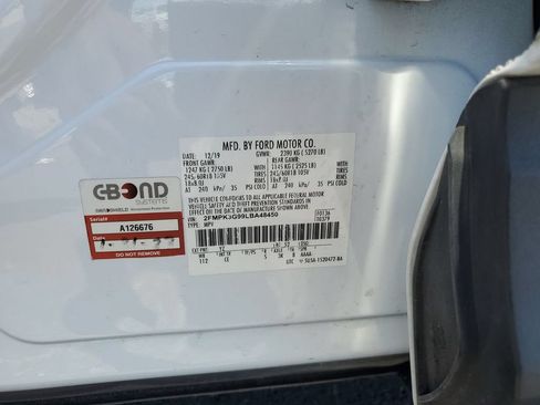Used 2020 Ford Edge SE FWD image 38