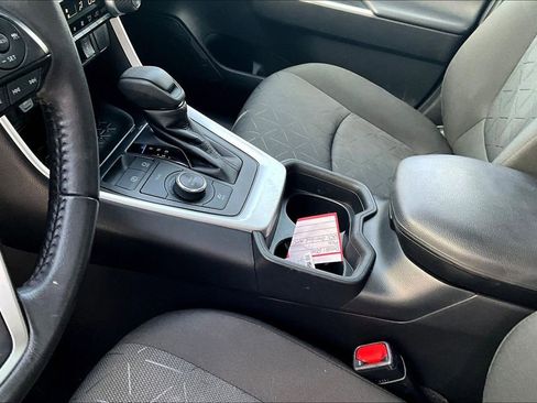 Used 2021 Toyota RAV4 XLE w/ Convenience Package AWD/4WD image 18