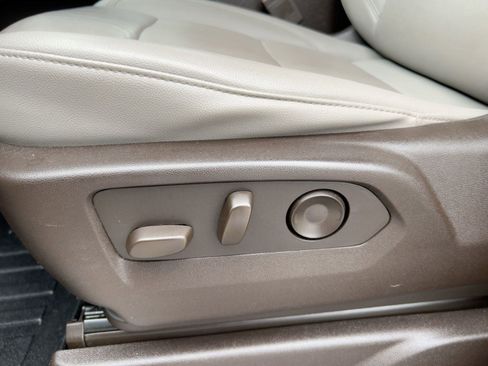 Certified 2022 Chevrolet Tahoe Z71 image 13