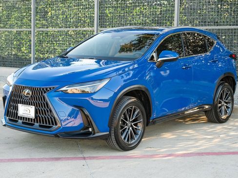 Used 2023 Lexus NX 250 FWD w/ Premium Package image 7