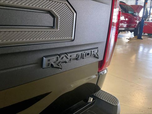 Used 2025 Ford F150 Raptor AWD/4WD image 9