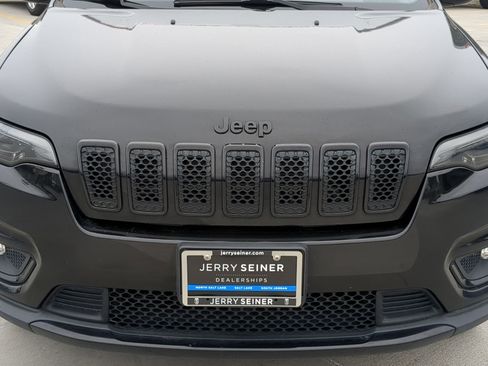 Used 2019 Jeep Cherokee Altitude image 9