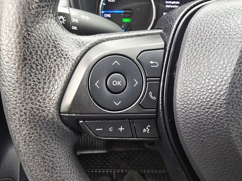 Used 2022 Toyota RAV4 LE AWD/4WD image 19