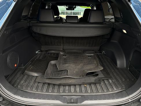 Used 2023 Toyota RAV4 XSE AWD/4WD image 29