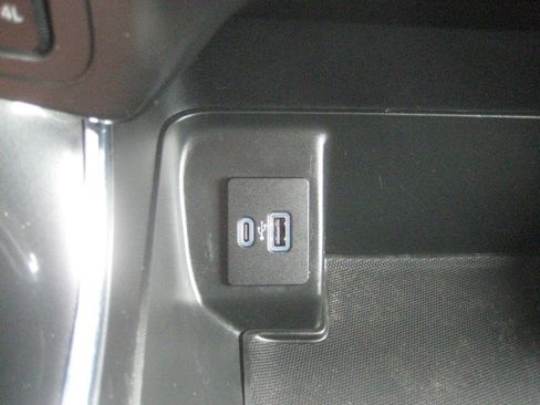 Used 2022 Ford F150 XLT w/ Equipment Group 302A High AWD/4WD image 19