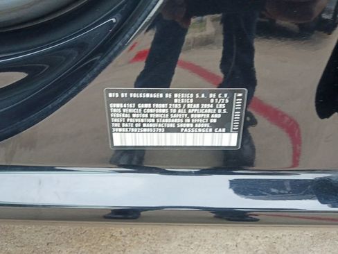 Used 2025 Volkswagen Jetta Sport FWD image 3