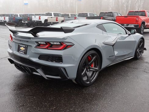 Used 2025 Chevrolet Corvette Z06 w/ Z07 Performance Package image 31