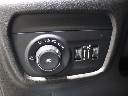 Used 2023 Jeep Grand Cherokee L Limited w/ Luxury Tech Group II AWD/4WD image 42