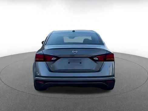 Used 2025 Nissan Altima 2.5 SV image 12