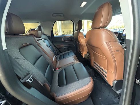 Used 2024 Ford Bronco Sport Outer Banks w/ Tech Package AWD/4WD image 31