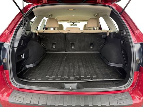 Used 2018 Subaru Outback 2.5i Premium image 10