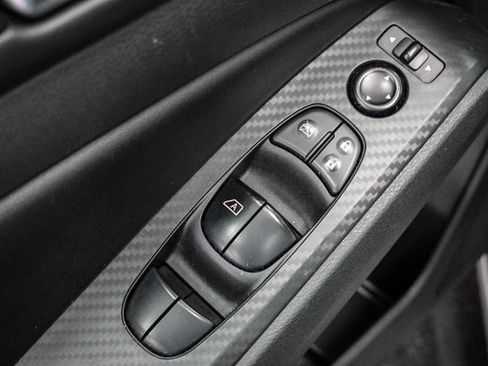 Used 2024 Nissan Altima 2.5 SV image 12