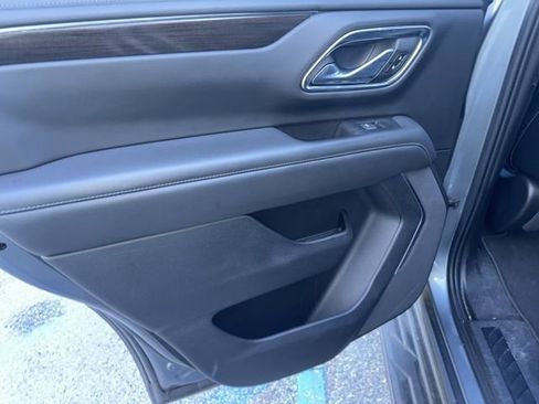 Used 2021 GMC Yukon SLE image 15