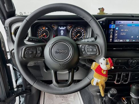 Used 2026 Jeep Wrangler Unlimited Sport AWD/4WD image 12