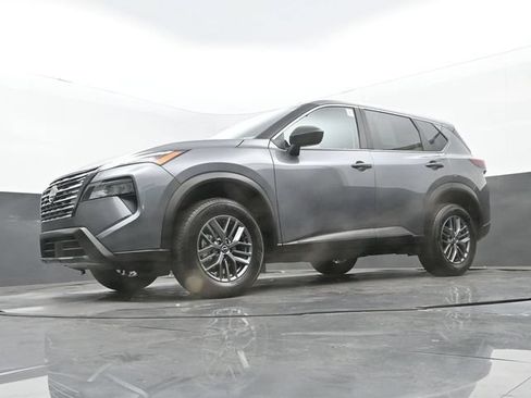 Used 2026 Nissan Rogue S FWD image 26