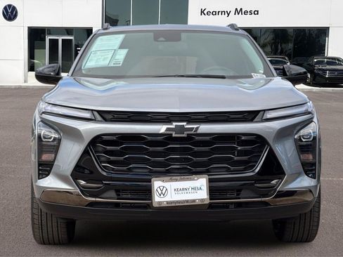 Used 2024 Chevrolet Trax ACTIV w/ Sunroof Package image 9