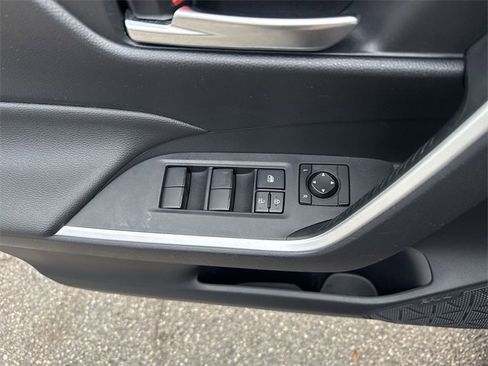 Used 2019 Toyota RAV4 XLE image 27