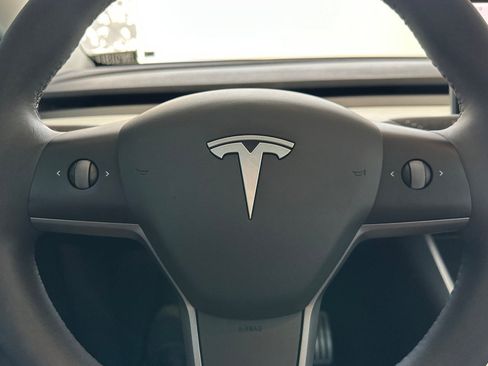 Used 2021 Tesla Model Y Performance AWD/4WD image 23