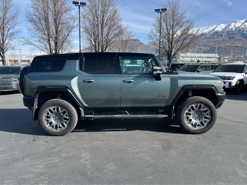 Used 2024 GMC Hummer EV 3X w/ LPO, Illumination Package image 6