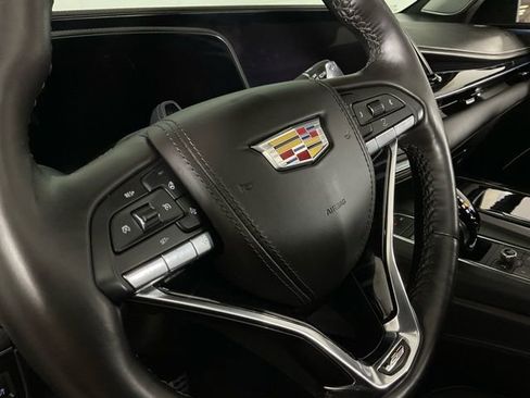 Used 2024 Cadillac Escalade ESV V w/ LPO, ONYX Package image 17