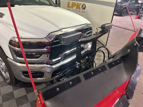 Used 2025 RAM 2500 Tradesman w/ Chrome Appearance Group image 5