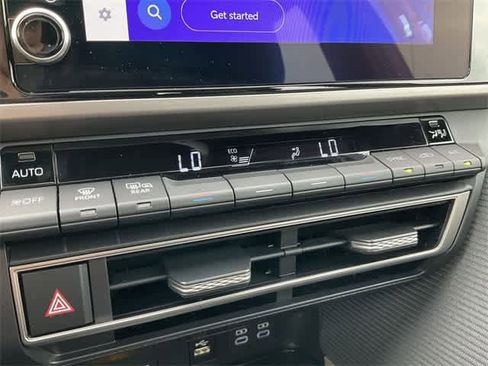 Certified 2025 Toyota Camry SE image 17