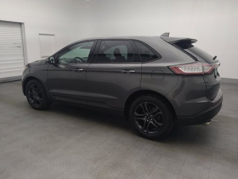Used 2018 Ford Edge SEL w/ Equipment Group 201A FWD image 3