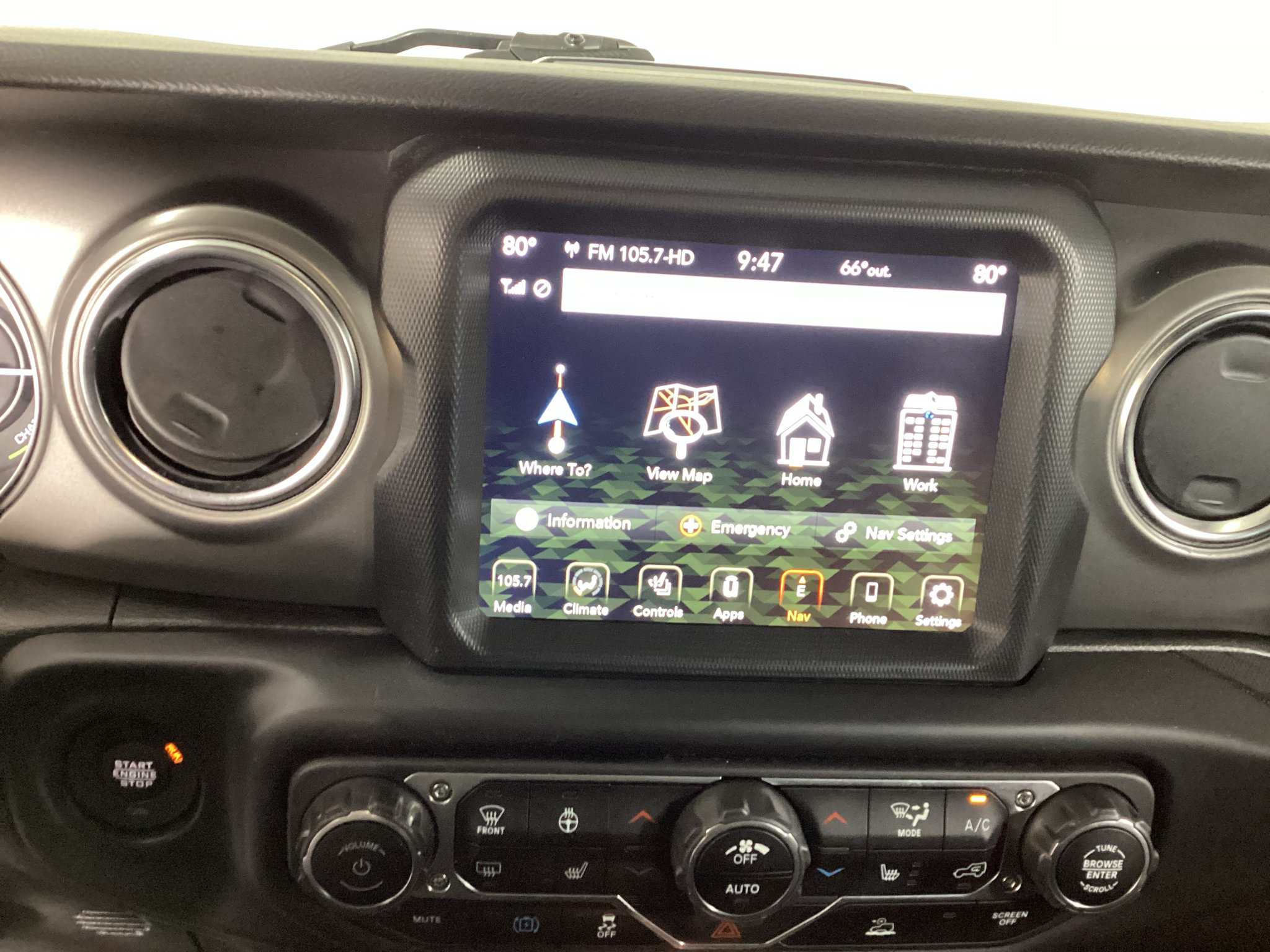 Used 2022 Jeep Wrangler Unlimited Rubicon 4xe w/ Cold Weather Group AWD/4WD image 23