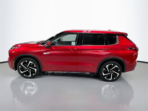 Used 2023 Mitsubishi Outlander SEL image 10