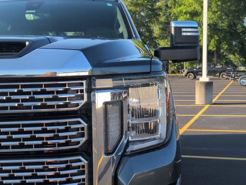 Used 2020 GMC Sierra 2500 Denali w/ Denali Ultimate Package AWD/4WD image 12