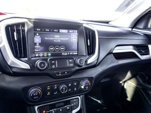 Used 2024 GMC Terrain SLT image 23