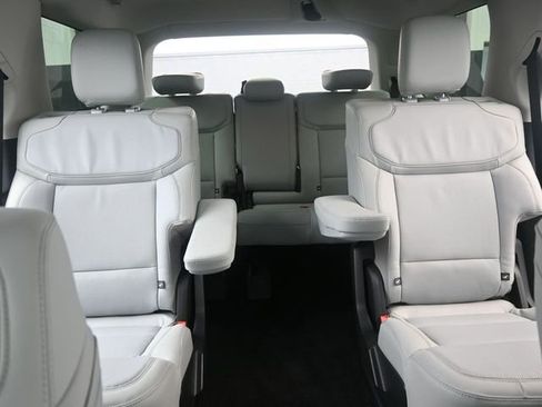 New 2026 Ford Expedition Platinum image 19