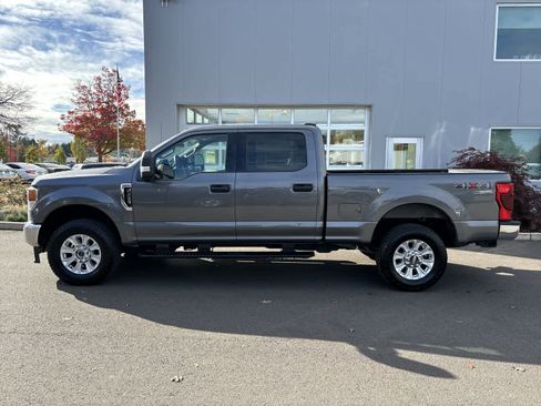 Used 2022 Ford F250 XLT image 2