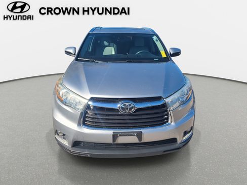 Used 2016 Toyota Highlander Limited Platinum image 2