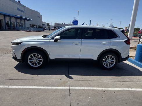 Used 2024 Honda CR-V EX-L image 3