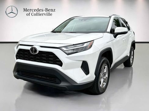 Used 2022 Toyota RAV4 XLE w/ Convenience Package FWD image 1