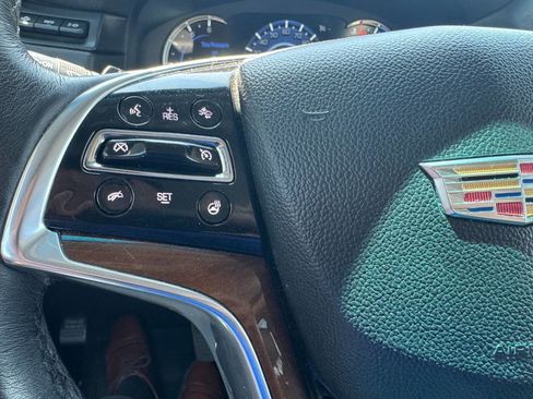 Used 2019 Cadillac Escalade ESV Luxury RWD image 20