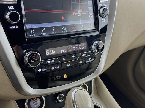 Used 2015 Nissan Murano Platinum w/ Cargo Package FWD image 23