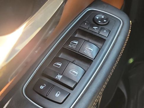 Used 2020 RAM 1500 Longhorn RWD image 25